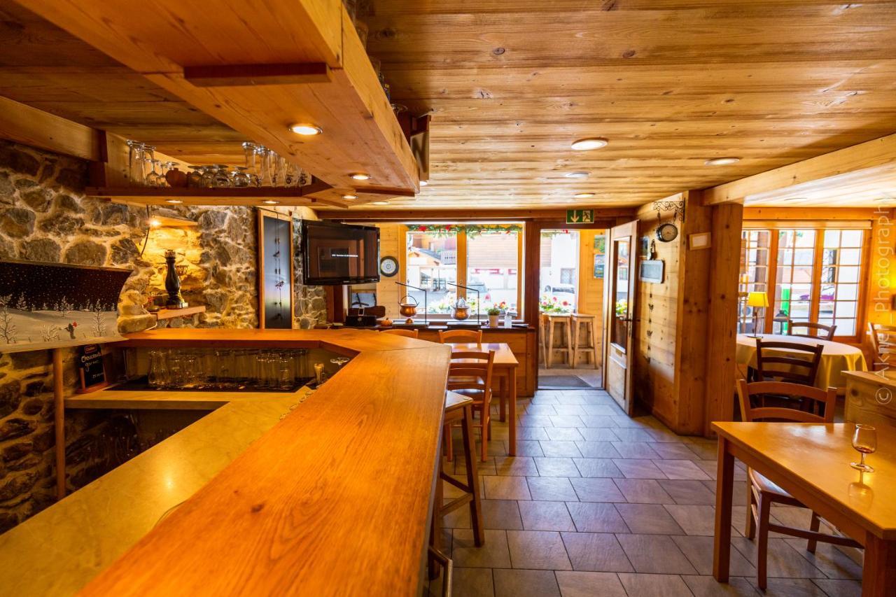 לה דיאבלרט Hotel Restaurant Les Lilas מראה חיצוני תמונה