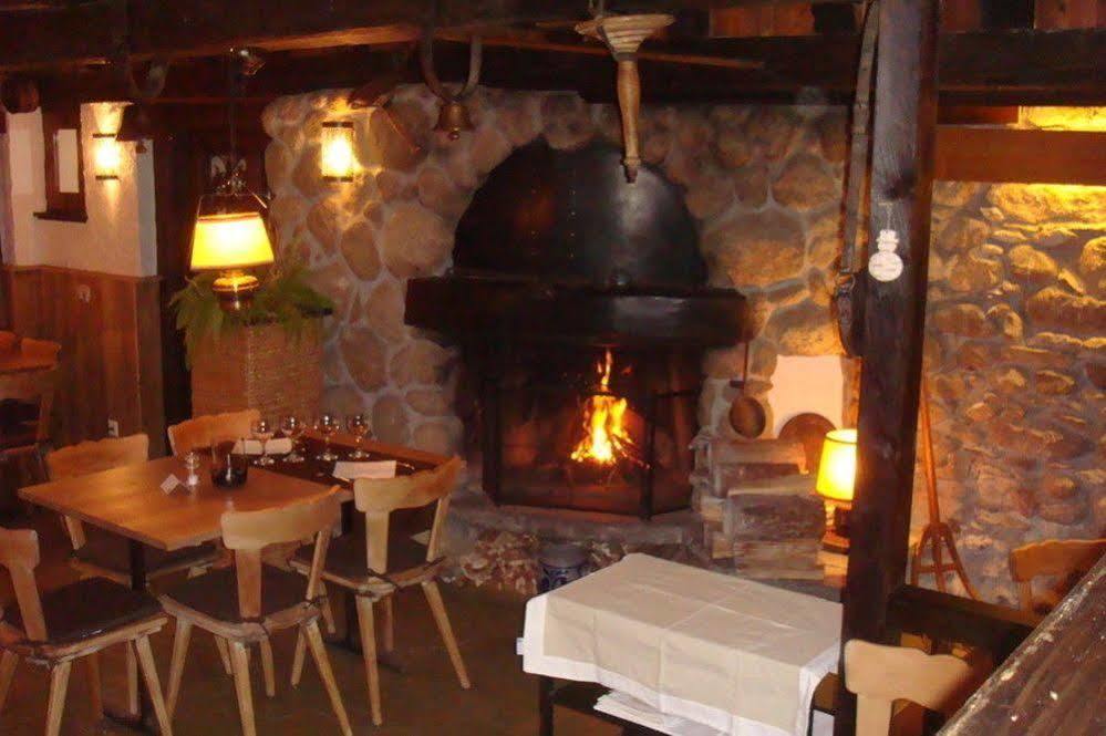 לה דיאבלרט Hotel Restaurant Les Lilas מראה חיצוני תמונה