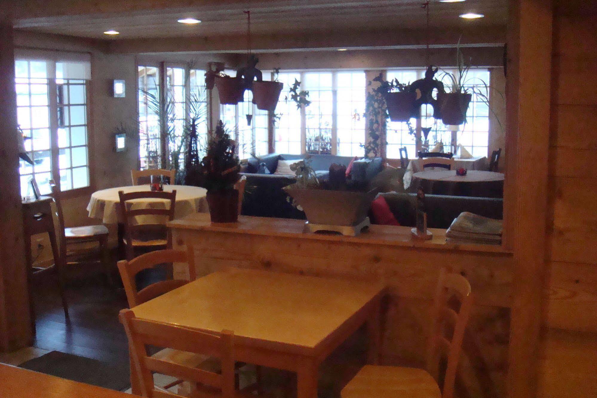 לה דיאבלרט Hotel Restaurant Les Lilas מראה חיצוני תמונה