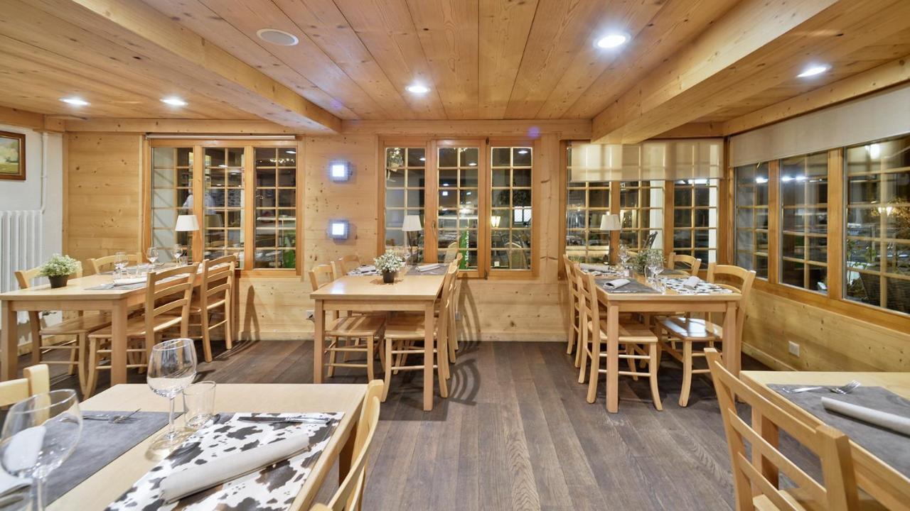 לה דיאבלרט Hotel Restaurant Les Lilas מראה חיצוני תמונה